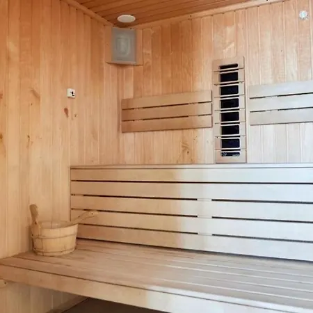 Apartman Azizi Beachfront & Piscina Sauna Gym Jacuzzi Năvodari