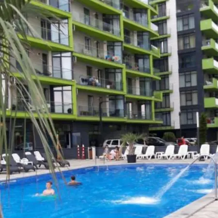 Azizi Beachfront & Piscina Sauna Gym Jacuzzi Διαμέρισμα Năvodari
