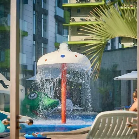 Azizi Beachfront & Piscina Sauna Gym Jacuzzi Apartman