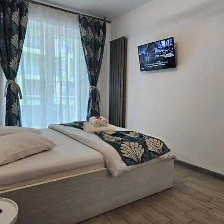 Apartman Azizi Beachfront & Piscina Sauna Gym Jacuzzi *